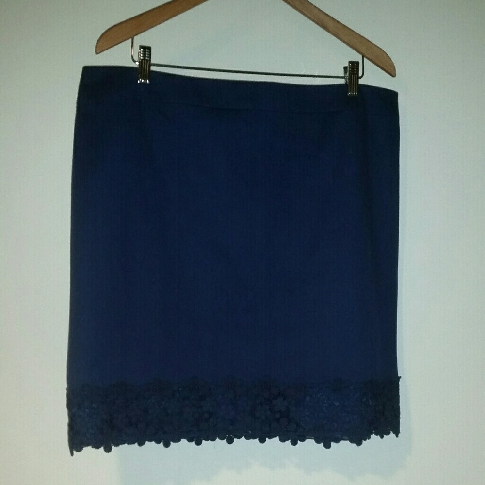 Blue Ann Taylor size 18 skirt with tags